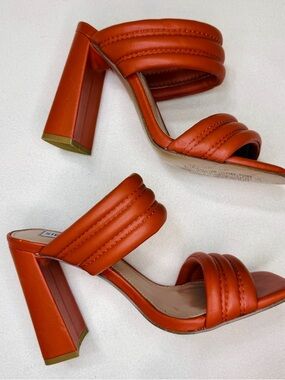 Steve Madden Tahani burnt rust orange slip on 4” puff faux leather heels 6.5